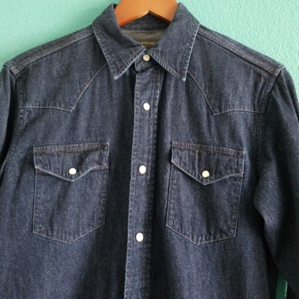 {Banana Republic} Western Denim Button Down Top - Picture 2 of 8